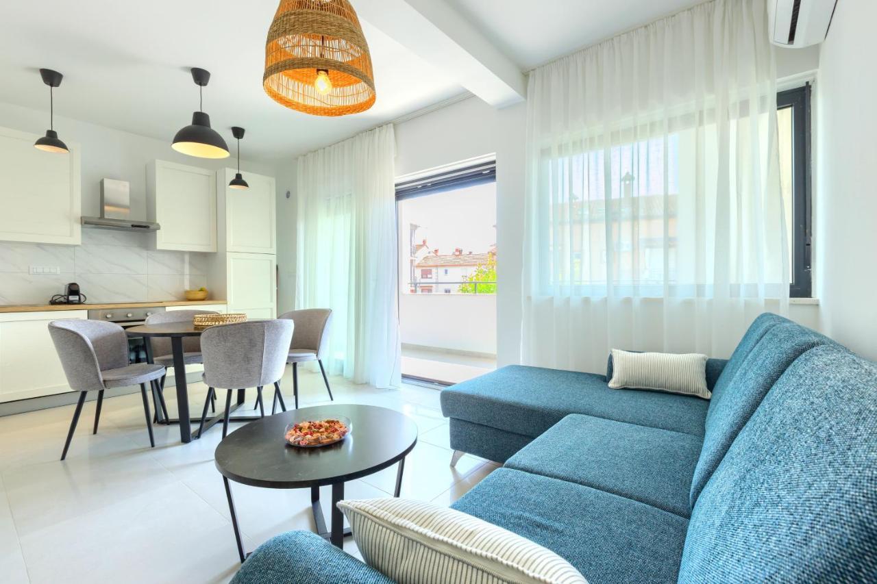 Apartments La Scogliera Ровинь Экстерьер фото