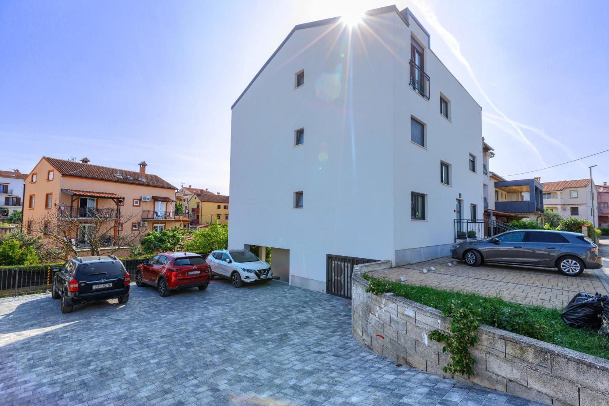 Apartments La Scogliera Ровинь Экстерьер фото